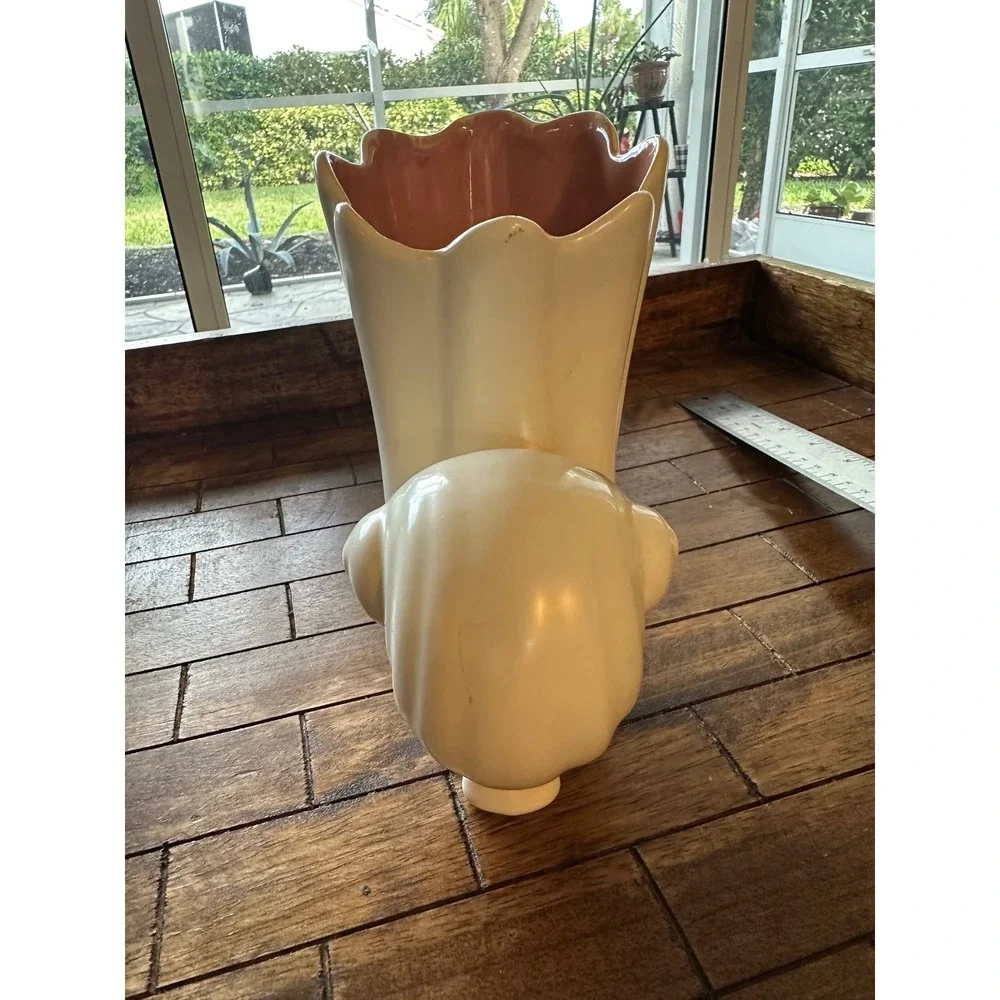 Vintage Catalina Pottery Cornucopia Shell Vase Pink Interior Cream Glaze 325 USA